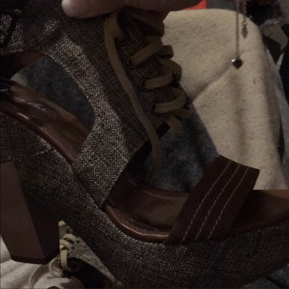 Sandals - Picture 5 of 7